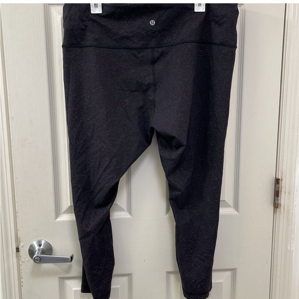 Lululemon Cropped Black Leggings Size 20
